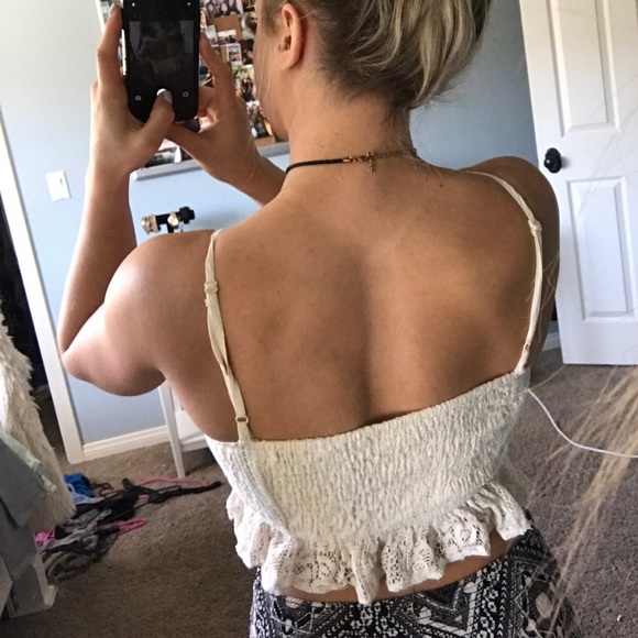 Crochet crop top - Picture 3 of 6