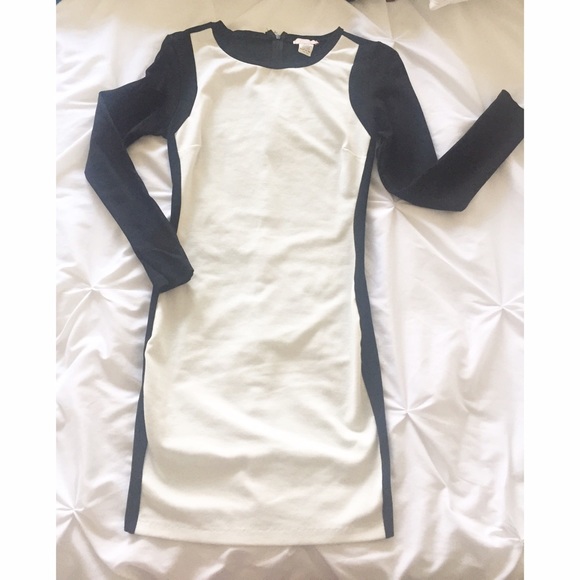 Black and white bodycon dress - Picture 4 of 4