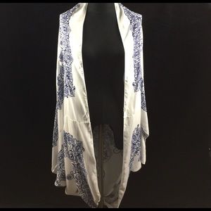 Blue and white paisley kimono