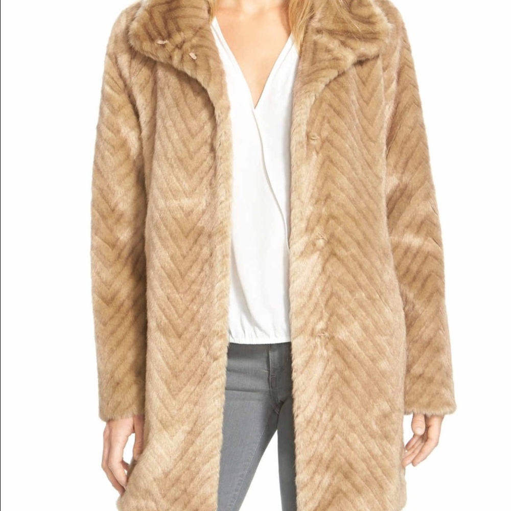 ELLEN TRACY FAUX FUR COAT