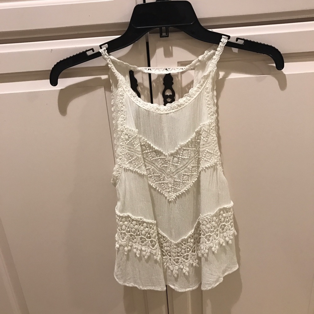 White lace flowy tank