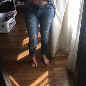 Destroyed skinny jeans