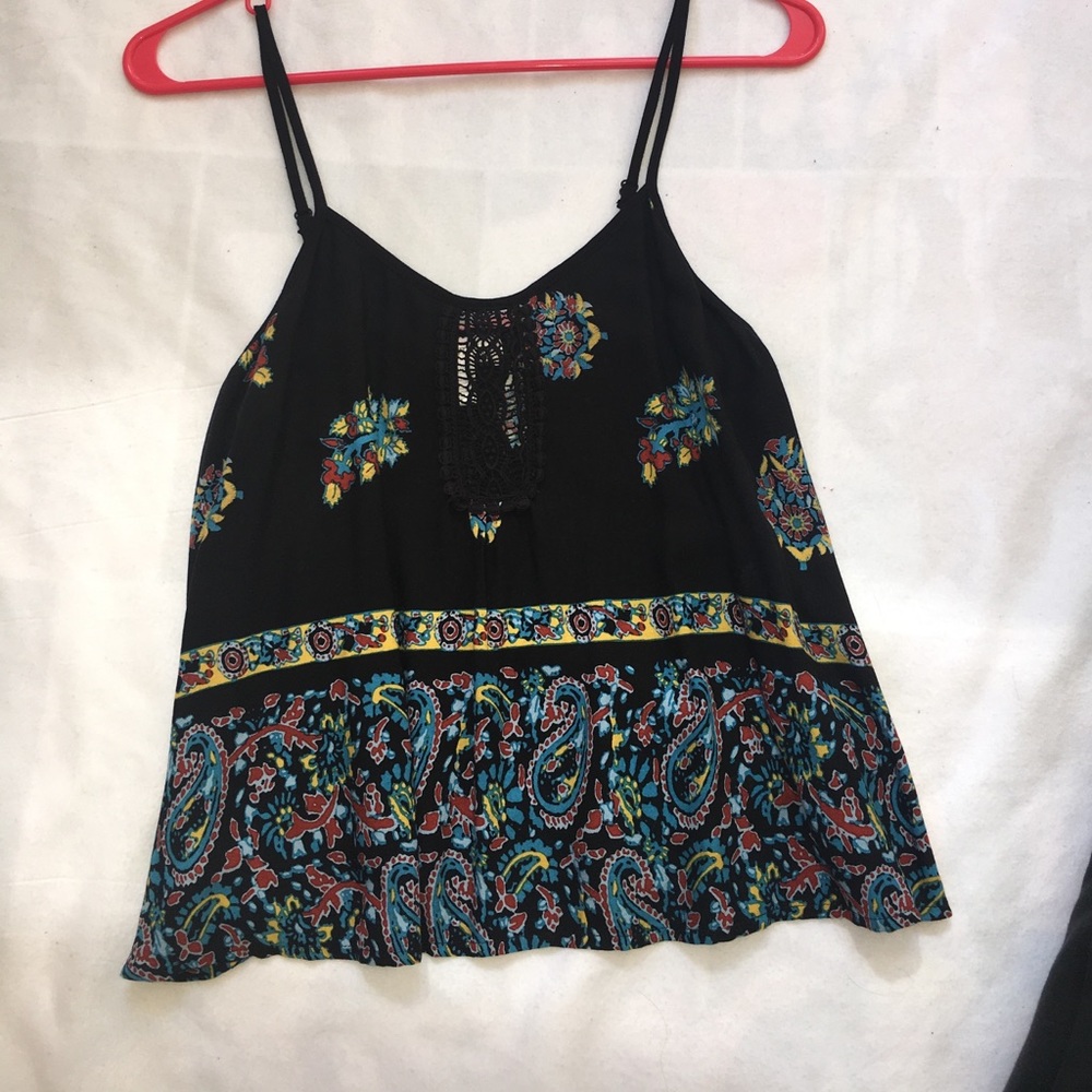 nwt black flowy tank