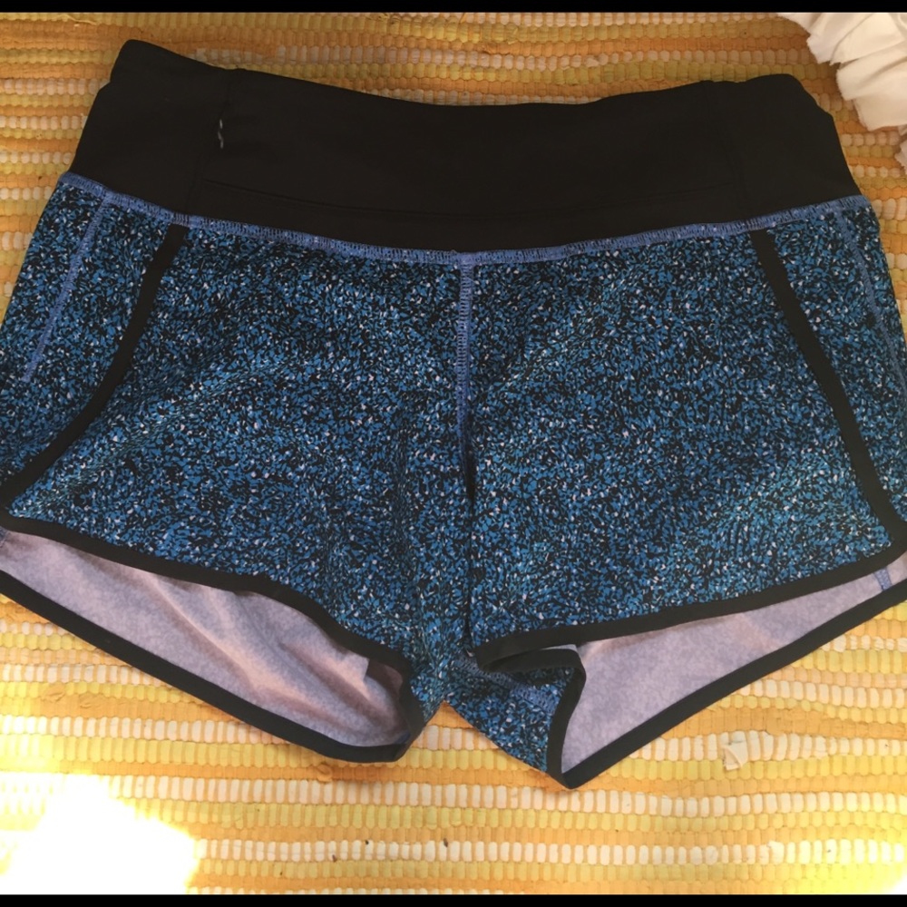 Lululemon shorts size 6