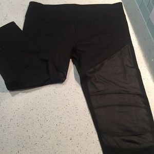 NWT Black Fabletics leggings