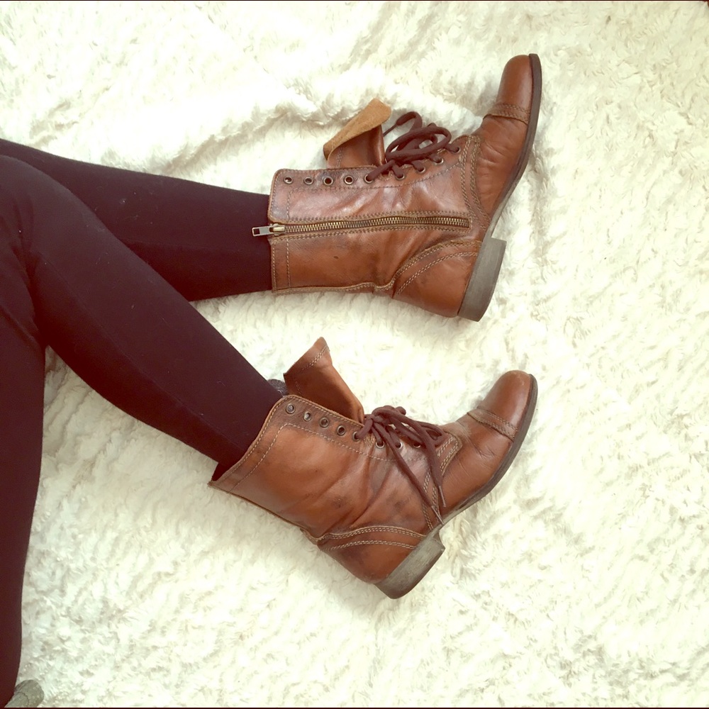STEVE MADDEN combat boots