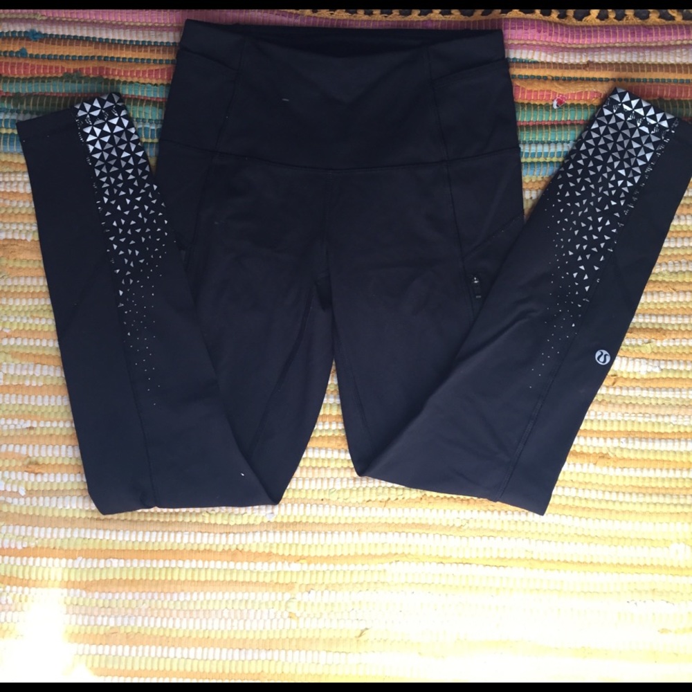 Lululemon leggings size 4