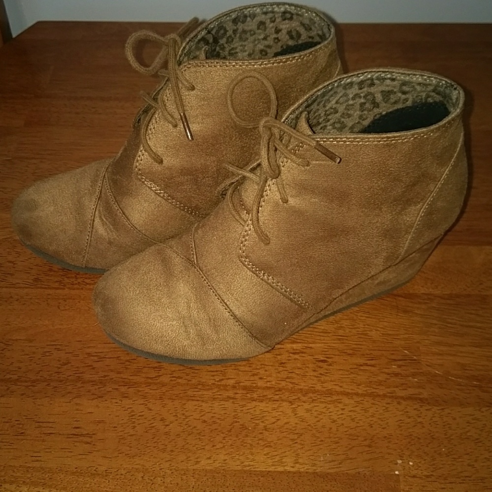Faux suede wedge bootie