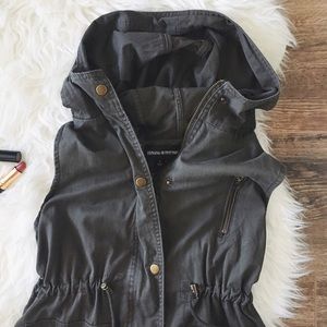 olive green sleeveless hooded utility vest