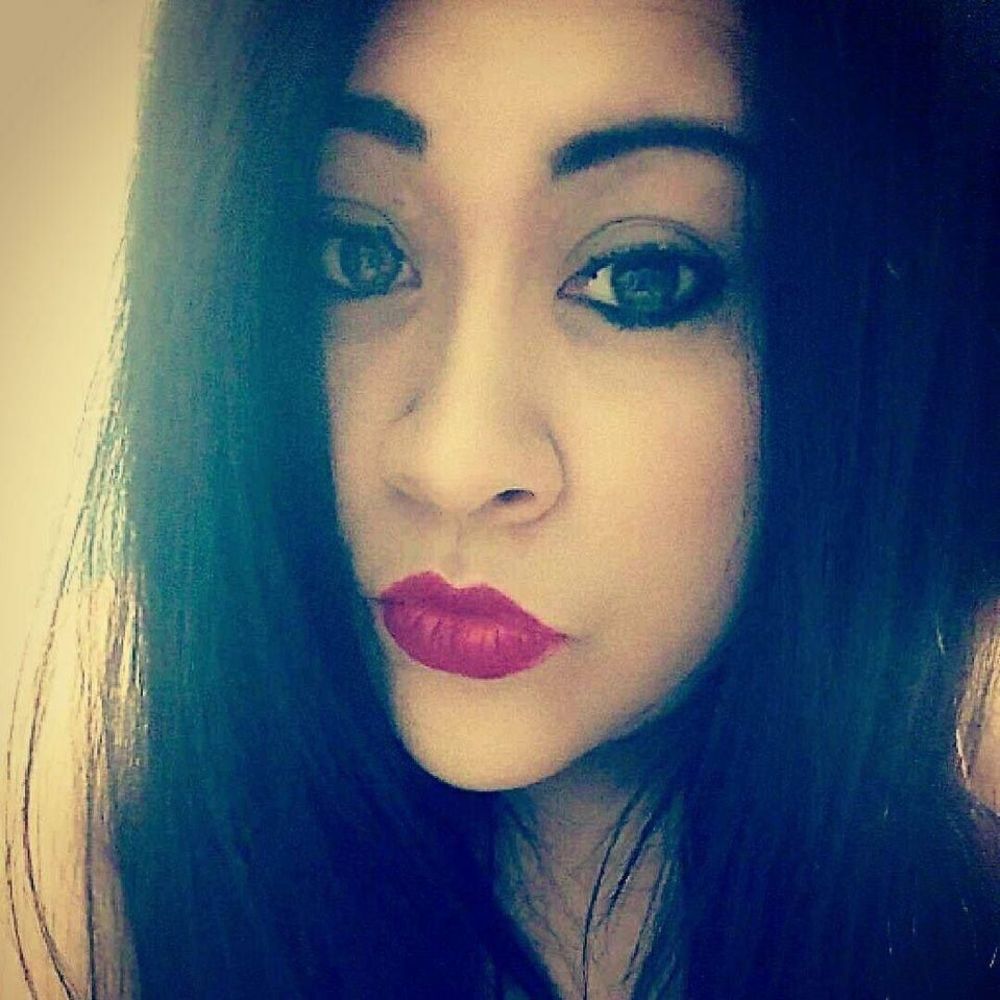 Meet your Posher, Monica