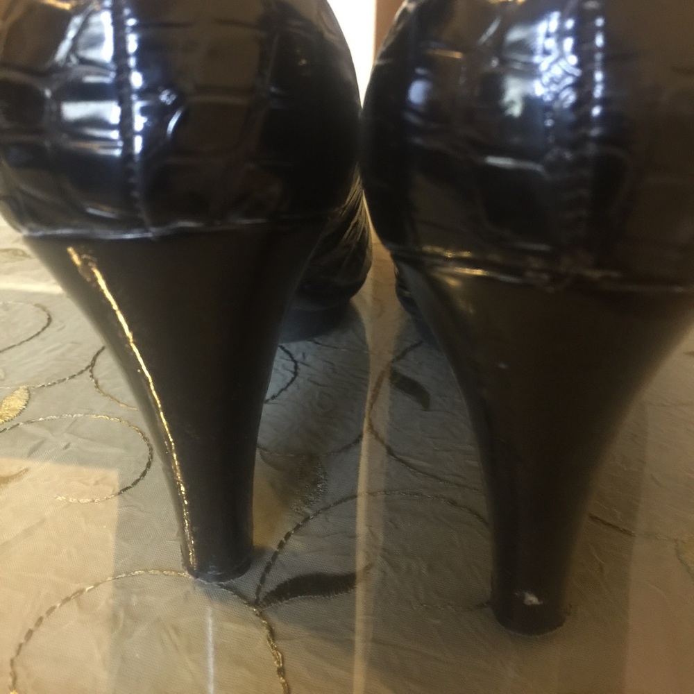 Pumps - Picture 4 of 4