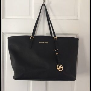 Michael Kors Jet Set Travel Tote