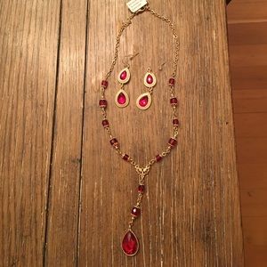 2028 Pendant necklace and earrings