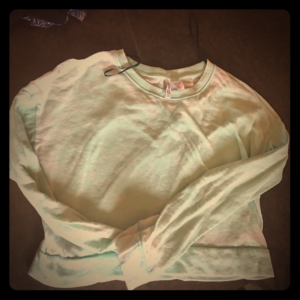 Long sleeve crop top