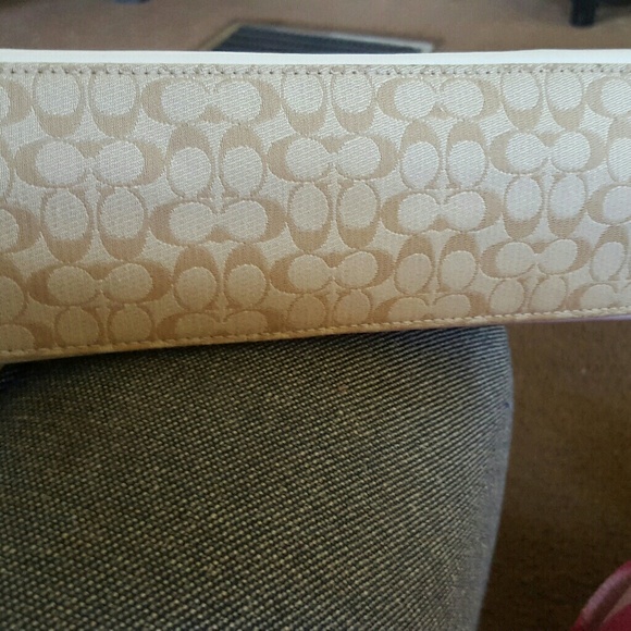 🛇SOLD🛇Coach Legacy Collection - Picture 7 of 7