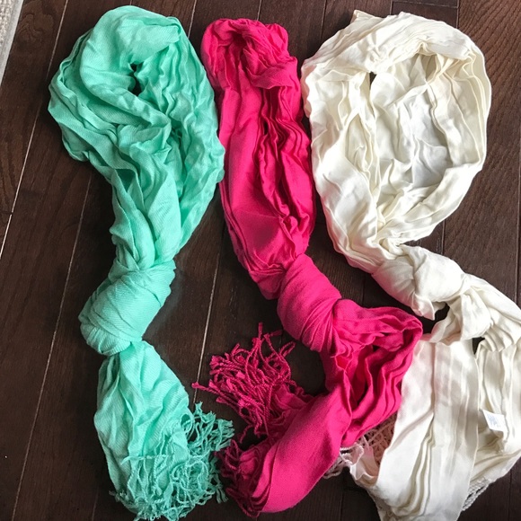 Never been worn Nordstrom Scarfs - Picture 1 of 1