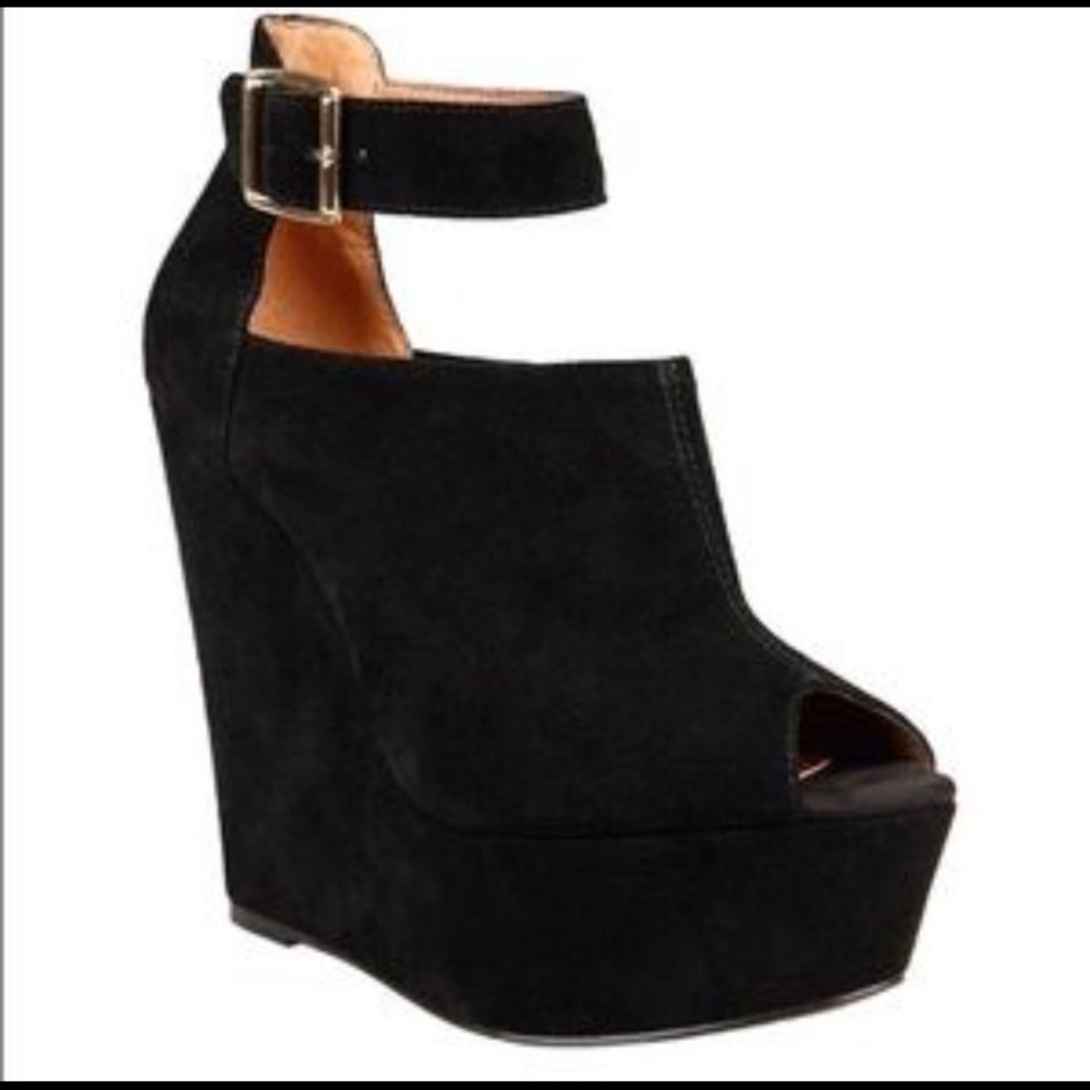 Black Steve Madden platform wedges