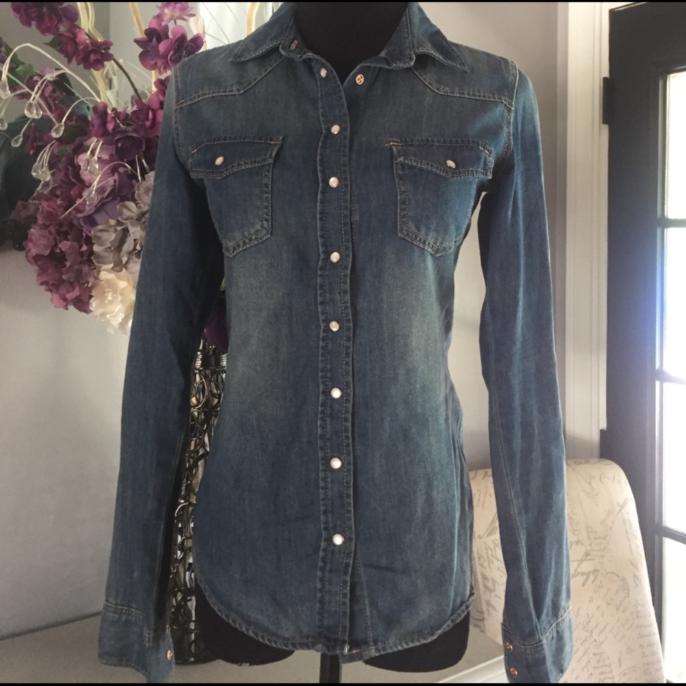H&M button up denim top