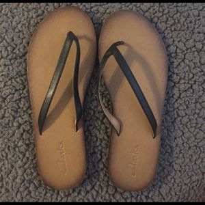 Like New Clark Flip Flops