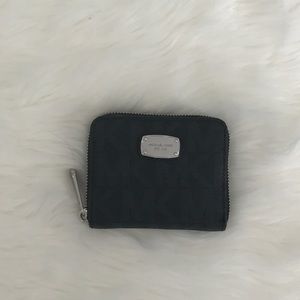 NWOT Michael Kors Wallet 💜💜