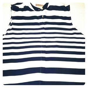 Banana Republic sleeveless shirt