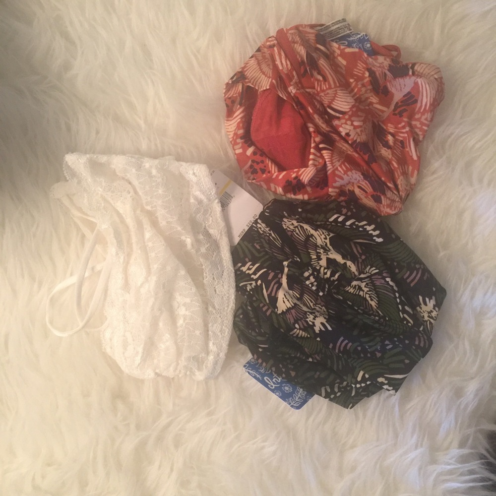 🎉CLOSING CLOSET🎉THREE FREE PEOPLE BRAS