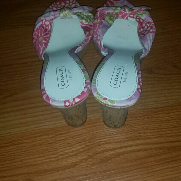 COACH shoes - Picture 2 of 5