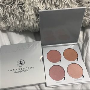 Anastasia Beverly Hills gleam glow kit new