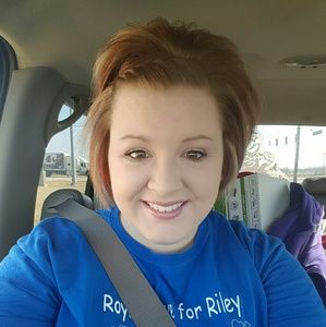 Meet your Posher, Holli