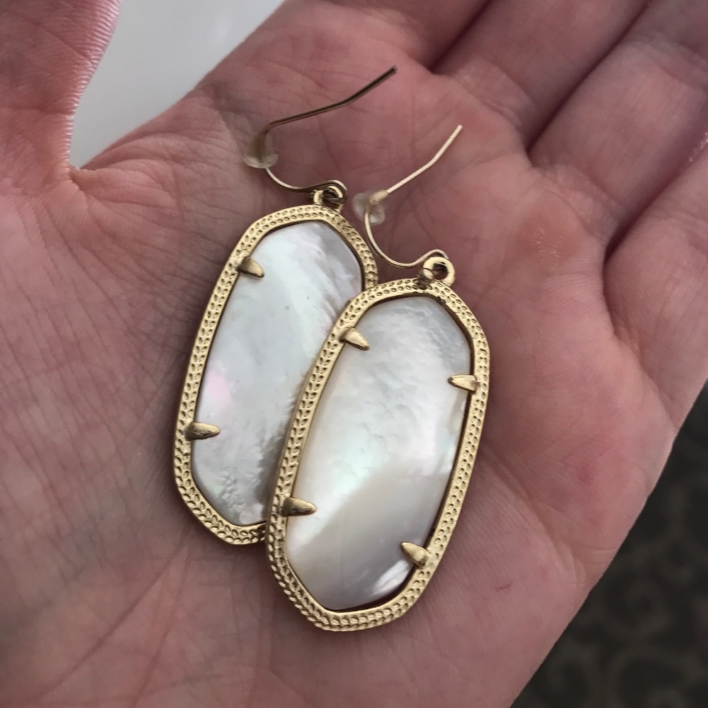 Kendra Scott Elle drop earrings