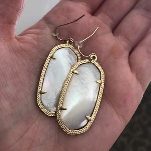 Kendra Scott Elle drop earrings