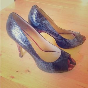 Steve Madden Peep-Toe Snakeskin Pumps