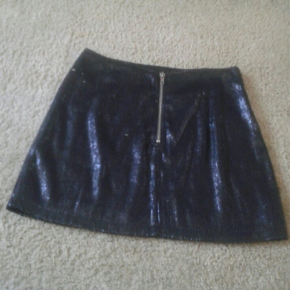 Minkpink black sequin miniskirt - Picture 3 of 3