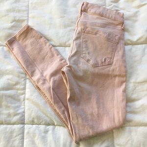SALE 🎉 Express Pale Pink Distressed Skinny Jean SALE 🎉 Express Pale Pink Distressed Skinny Jean