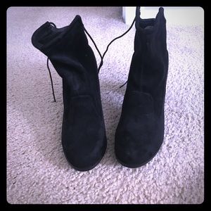 Perfect Fall heeled tie-up booties