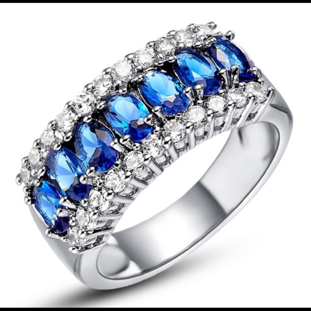 Stunning Gold Plated Sapphire & Diamond Ring💍