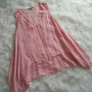 Sleevelss blouse