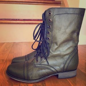 Steve Madden NWOT Army Green Troopa Combat Boot