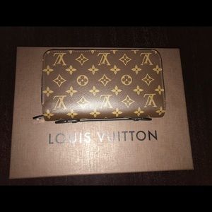 Only USED ONCE! Louis Vuitton Zippy XL Mono Wallet