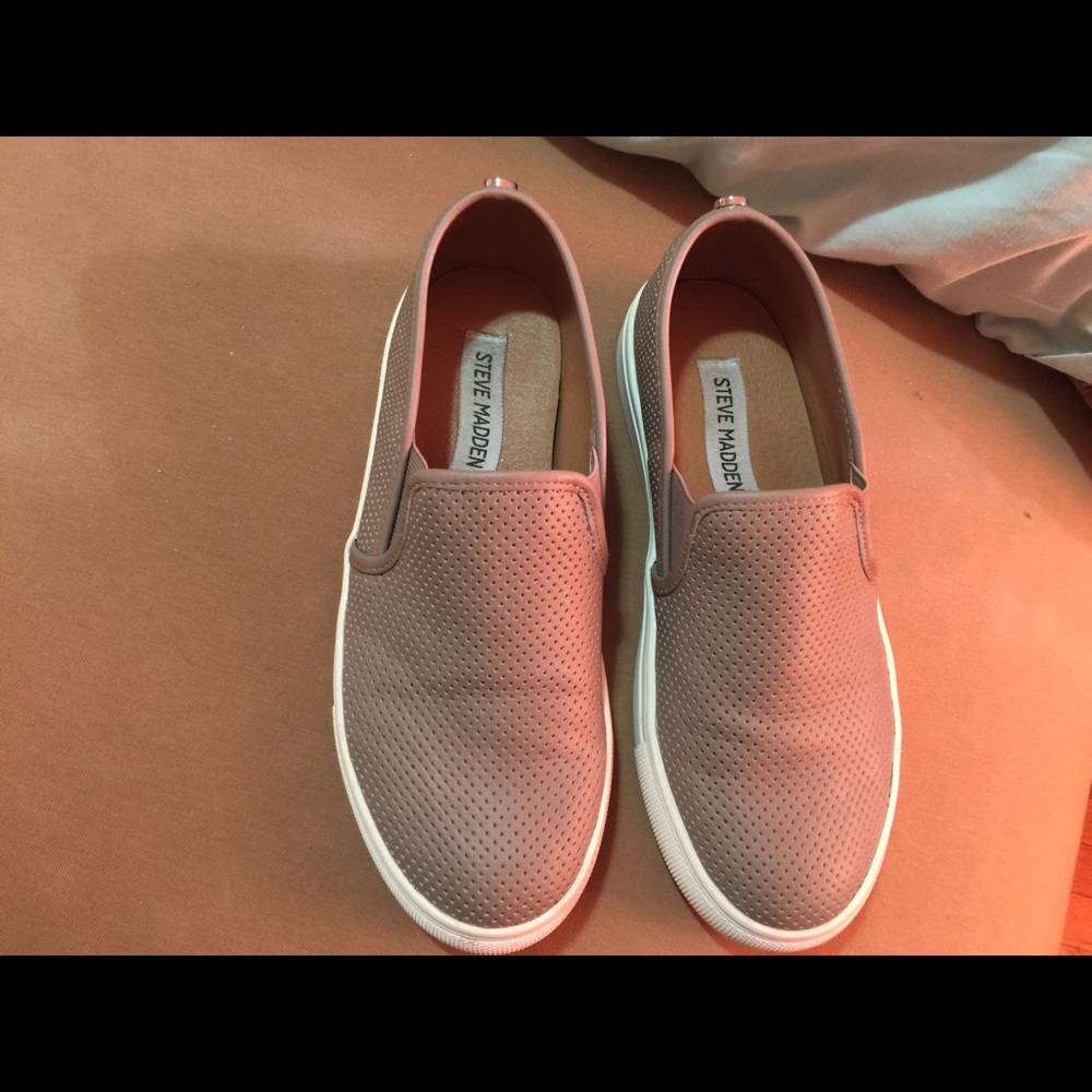 Steve Madden Slip-Ons