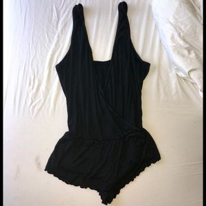 BEACH BUNNY BLACK FRILLS ROMPER NEVER WORN