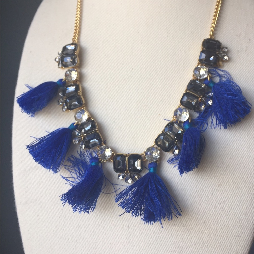 Cute fringe necklace