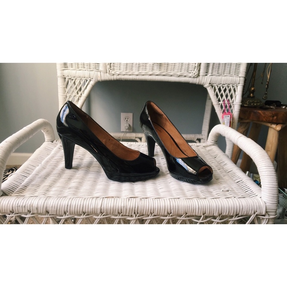 Peep-Toe Platform Clarks Black Heels!!