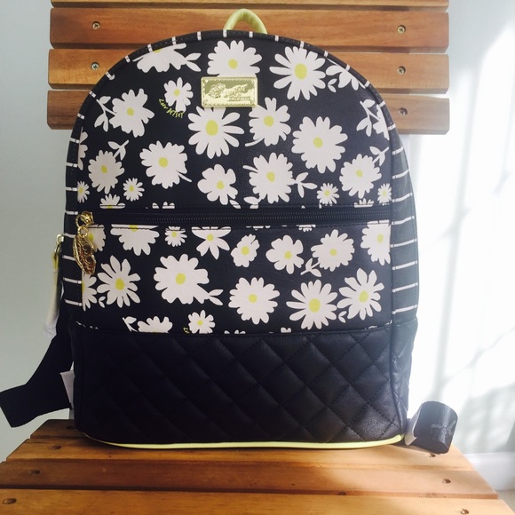Betsey Johnson Handbags - BETSEY JOHNSON backpack bag.