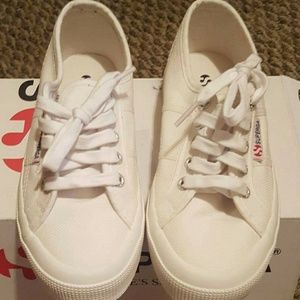 Women's size 6 white Shoes from Victoria Secret