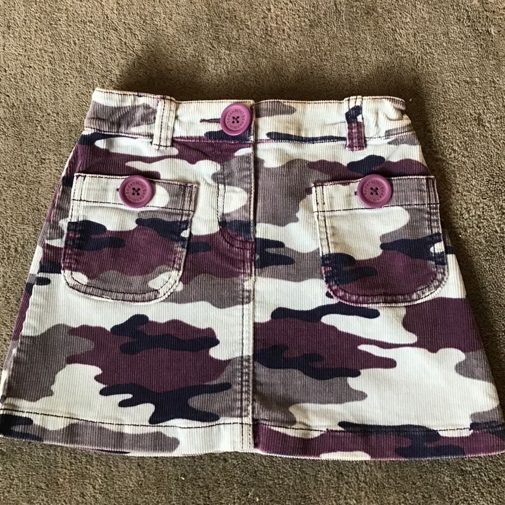 EUC Mini Boden corduroy skirt; Size 7-8