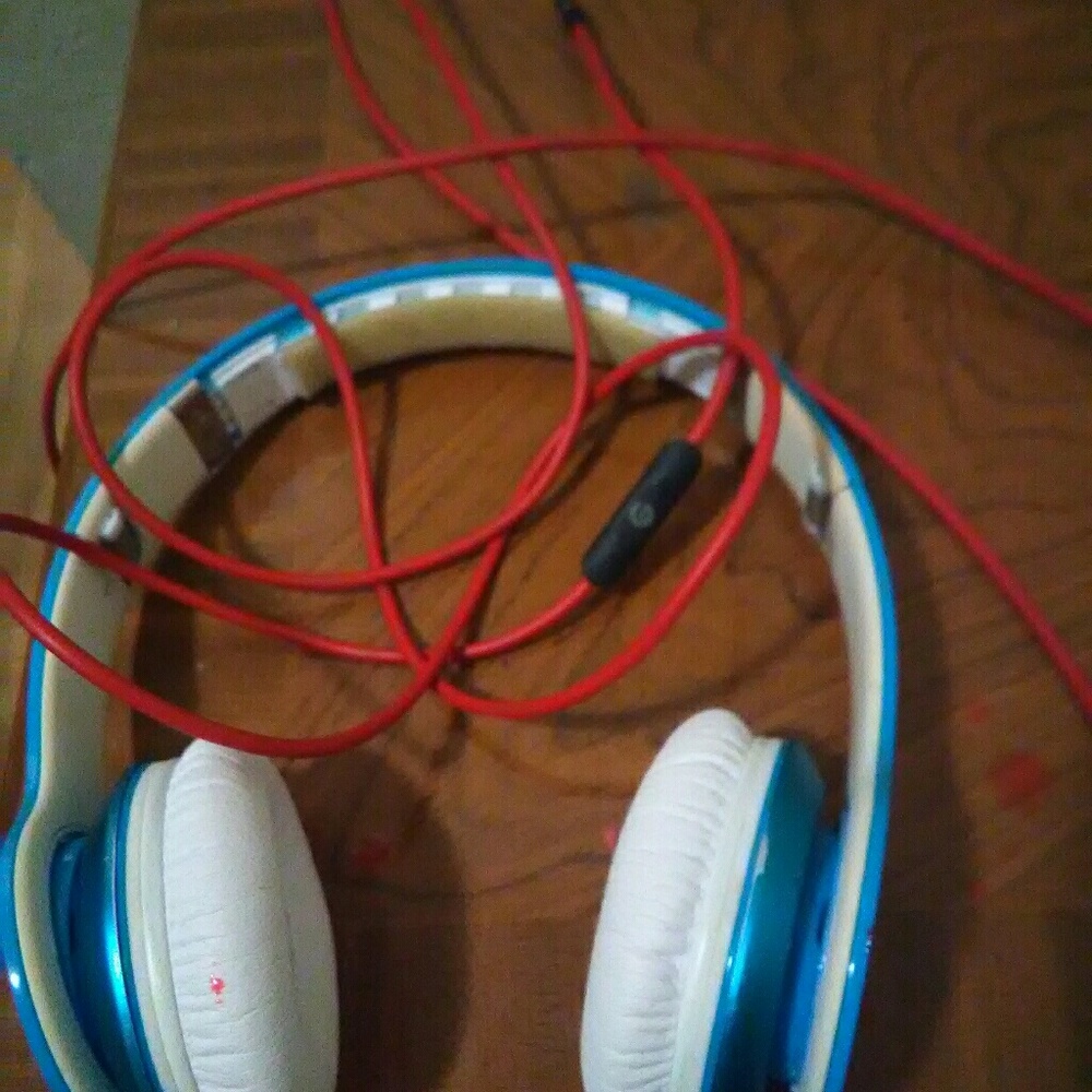 Beats - Picture 2 of 2