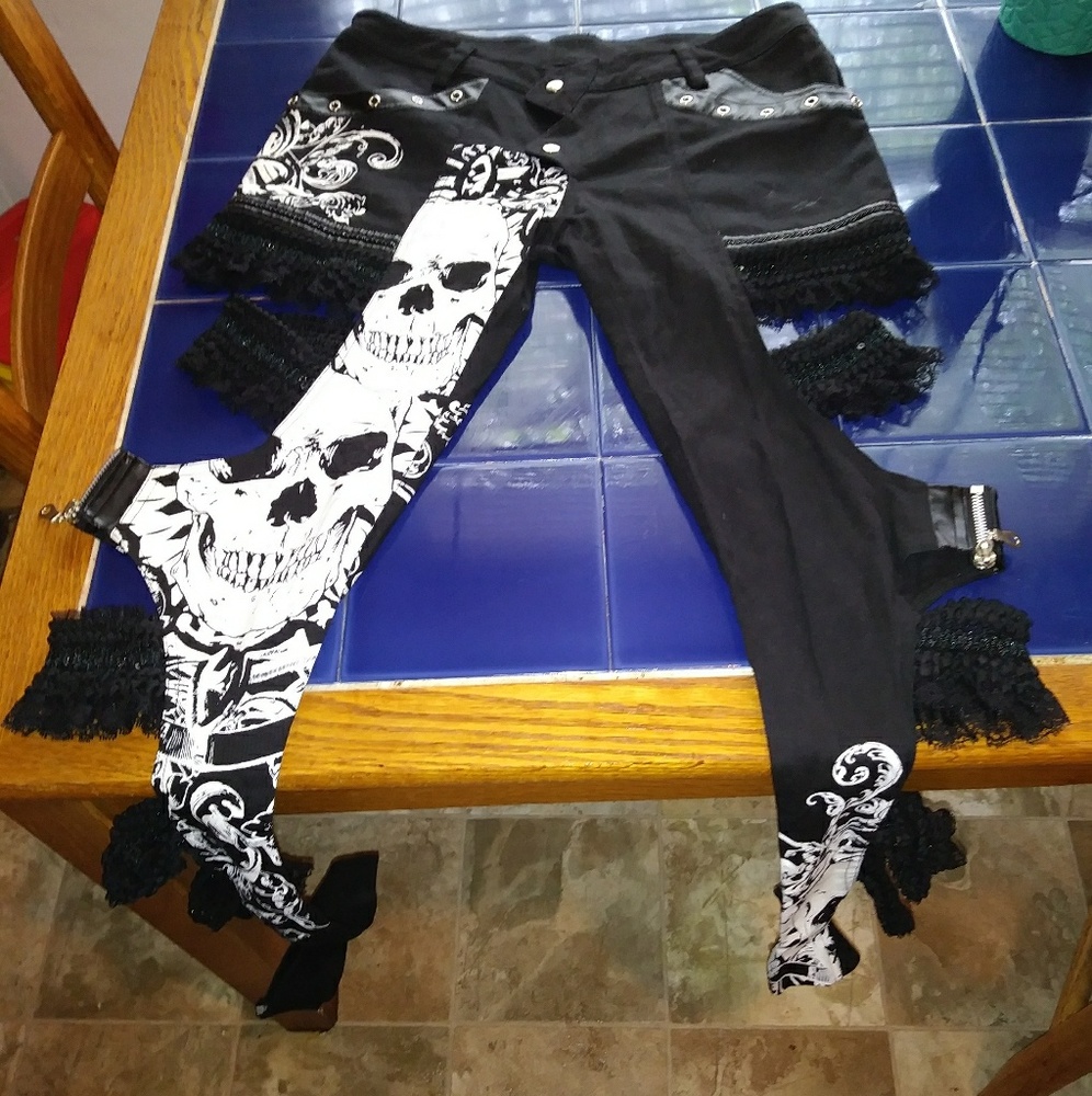 Skull skinny jeans, punk