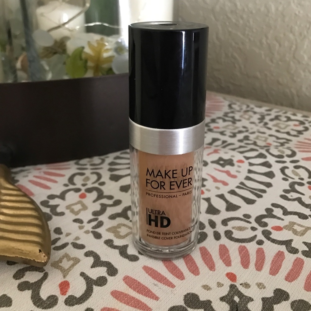 Make up forever foundation