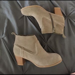 BRAND NEW | Mossimo Supply Co. | Taupe ankle boots